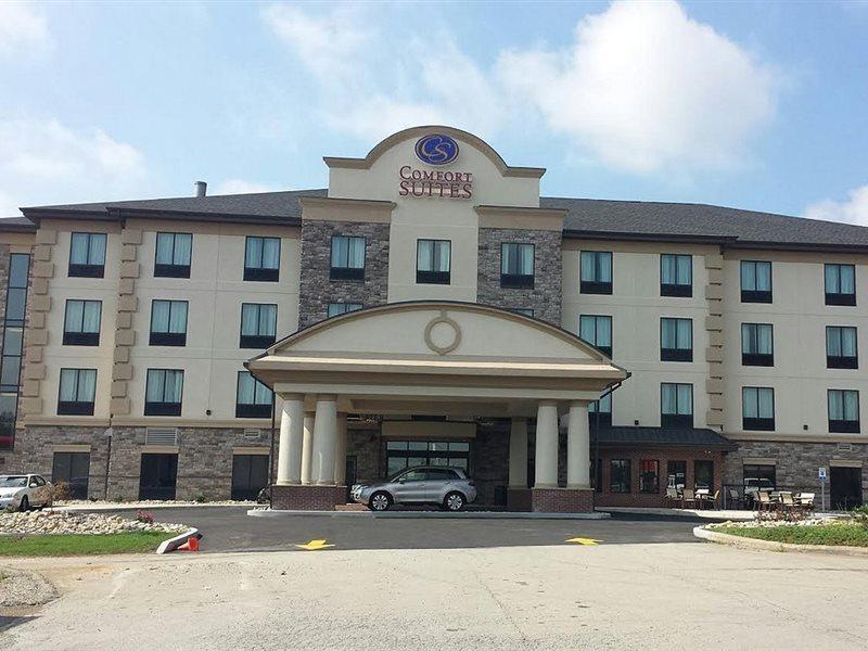 Comfort Suites Юниънтаун Екстериор снимка