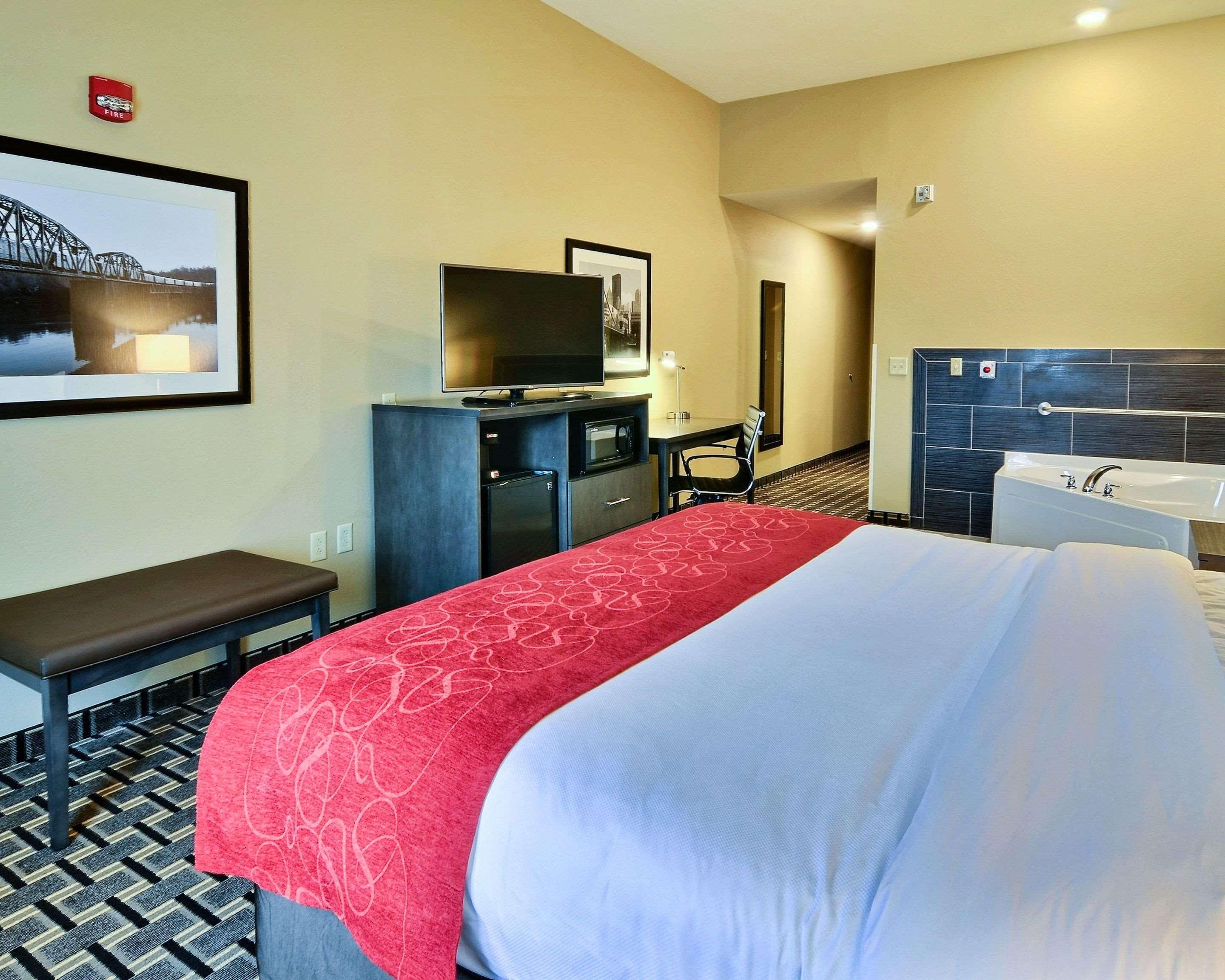 Comfort Suites Юниънтаун Екстериор снимка
