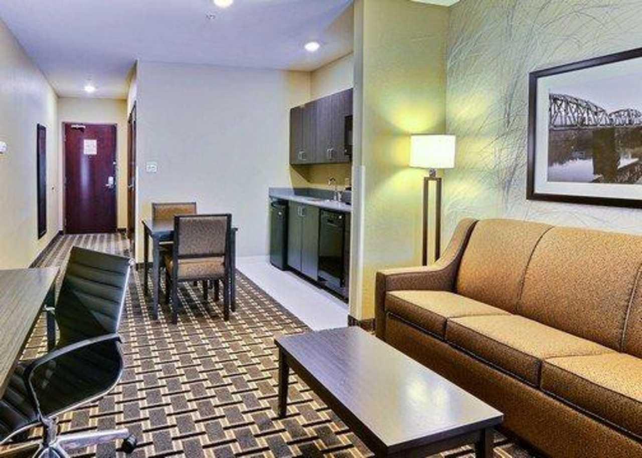 Comfort Suites Юниънтаун Екстериор снимка