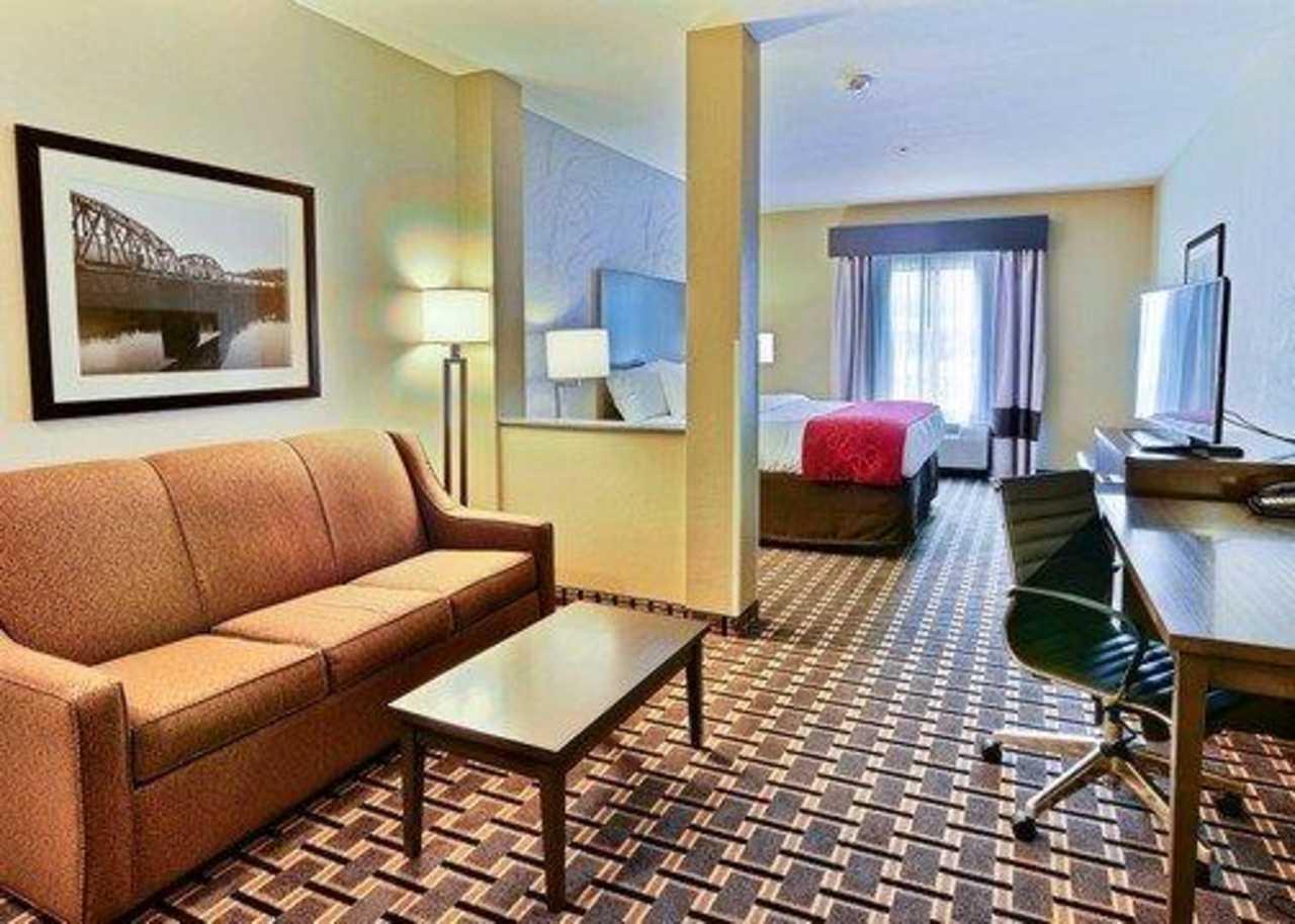 Comfort Suites Юниънтаун Екстериор снимка