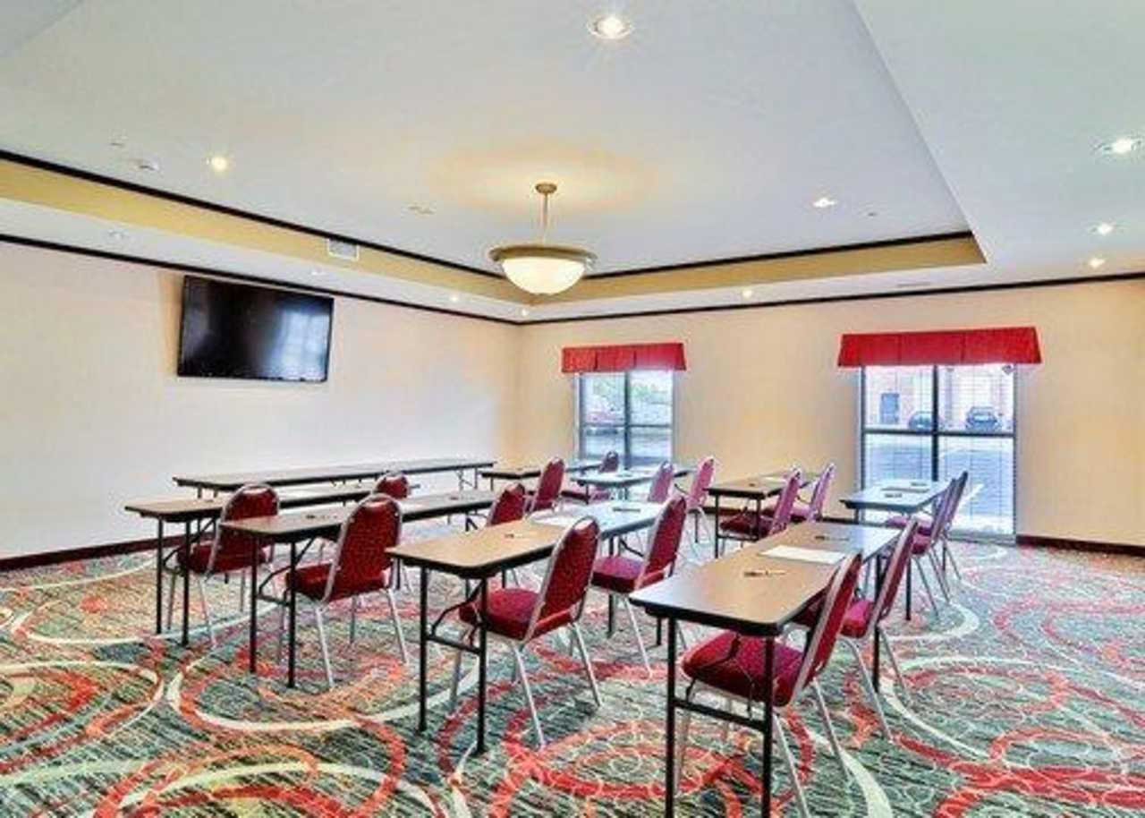 Comfort Suites Юниънтаун Екстериор снимка
