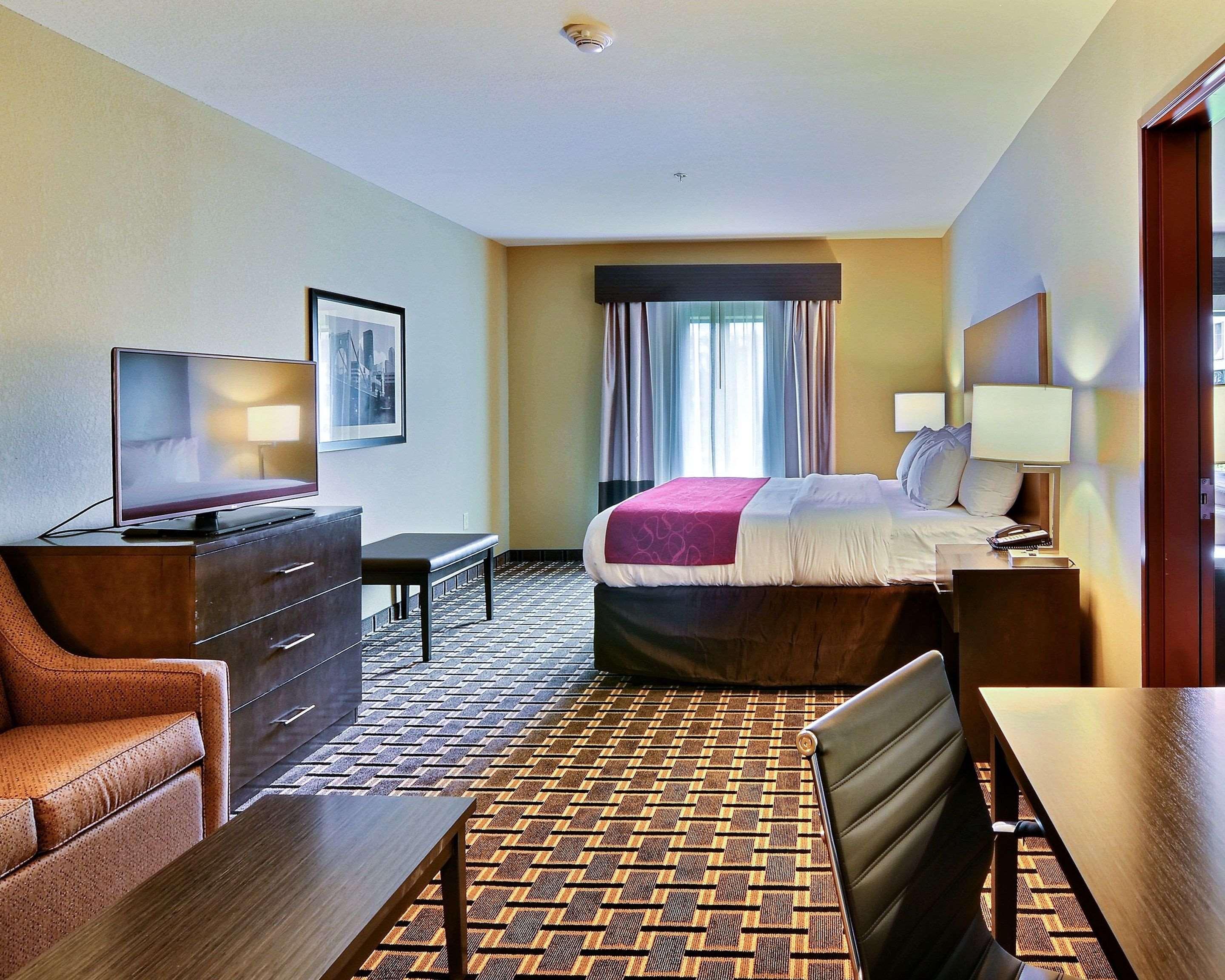 Comfort Suites Юниънтаун Екстериор снимка