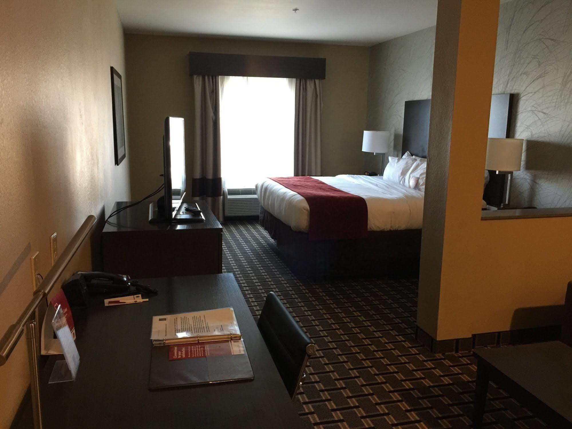 Comfort Suites Юниънтаун Екстериор снимка